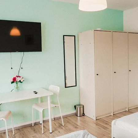 Bege Remote Base Apartment Duisburg