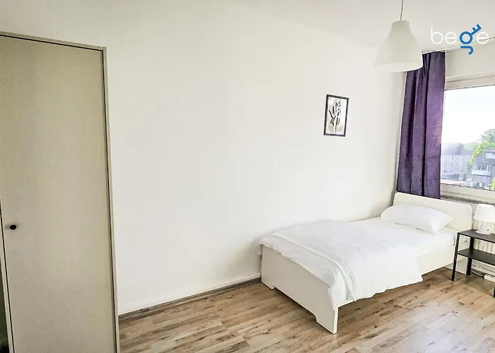 Bege Remote Base Lejlighed