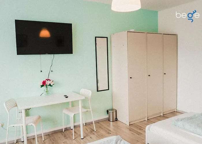 Bege Remote Base Lejlighed Duisburg