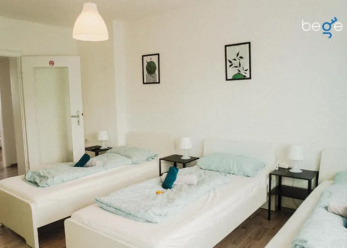 Bege Remote Base Lejlighed *